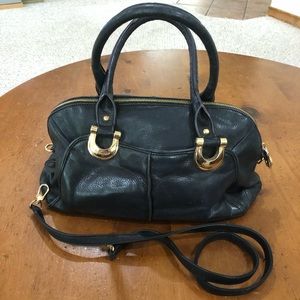 B Makowsky black leather purse